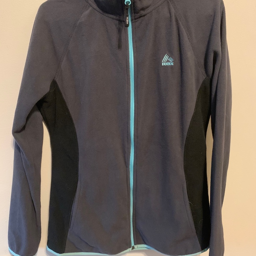 Lightweight active wear jacket